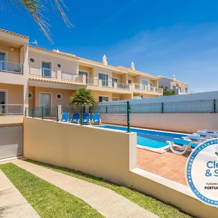 Moradia Ricardo - Praia Da Gale