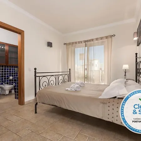 Moradia Ricardo - Praia Da Gale *